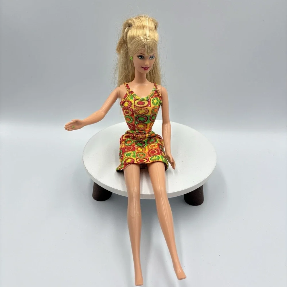 Mattel Barbie Doll Twist N Turn, Blonde Hair Blue Eyes, 1998 Head, 1966 Body